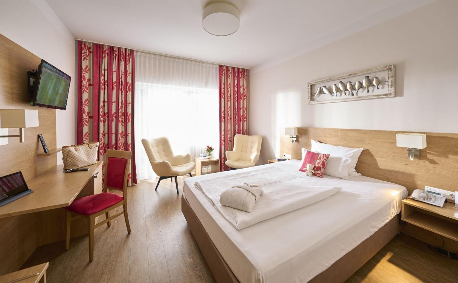 Stroebinger Hof - Therme Wellness Resort Бад-Ендорф Екстер'єр фото