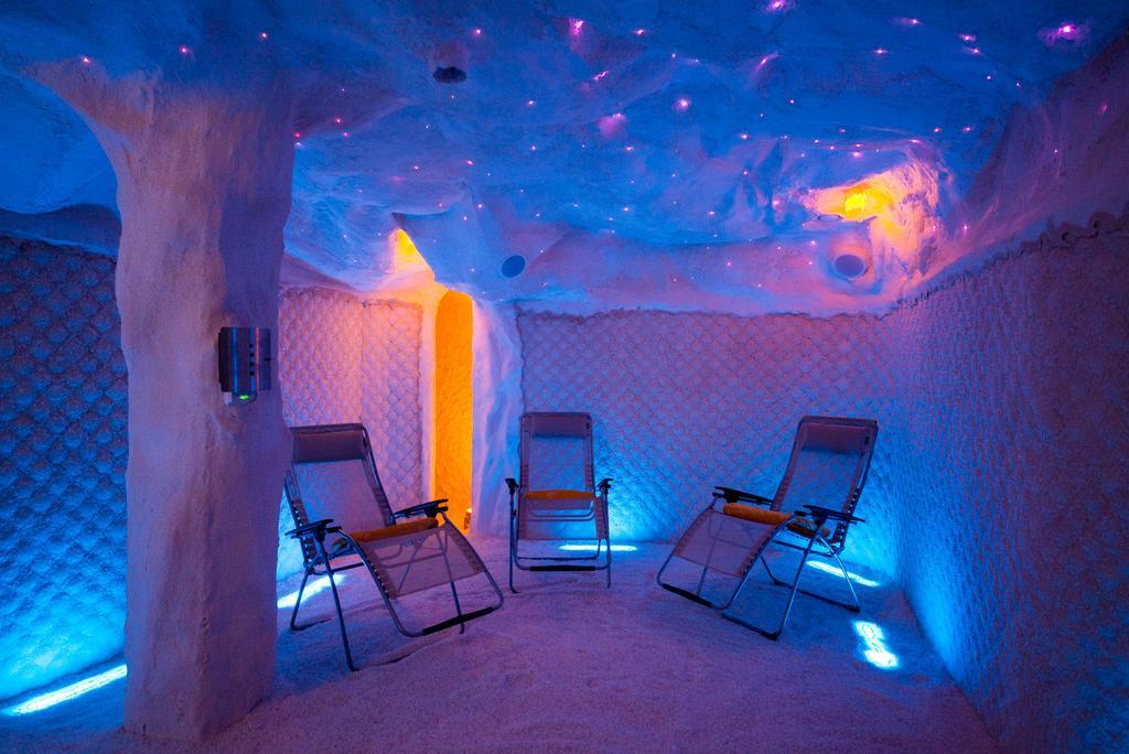 Stroebinger Hof - Therme Wellness Resort Бад-Ендорф Екстер'єр фото