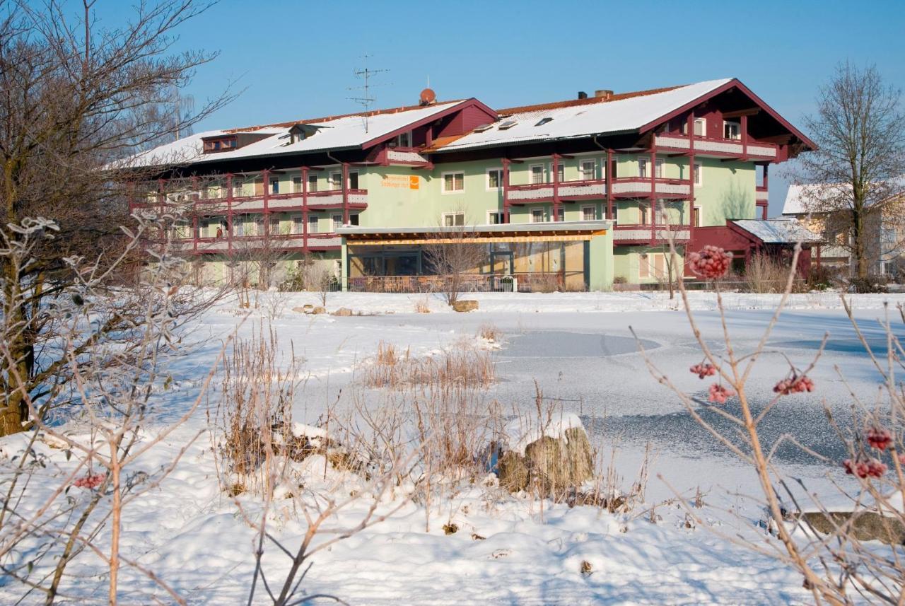 Stroebinger Hof - Therme Wellness Resort Бад-Ендорф Екстер'єр фото